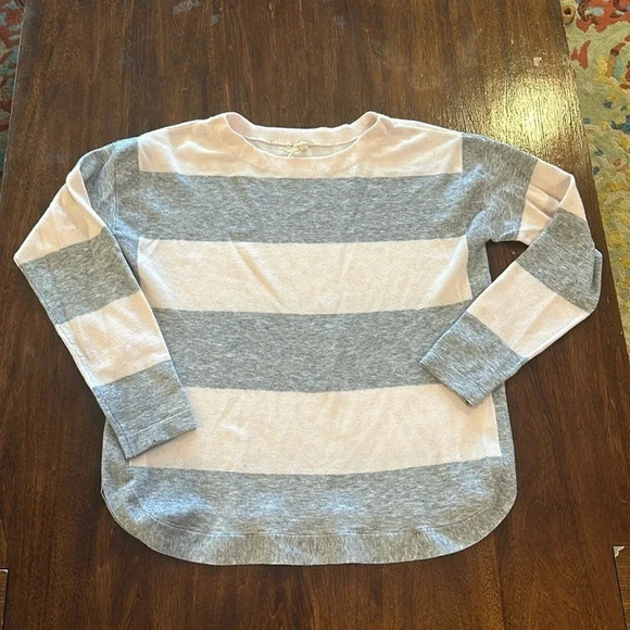 Teeberry & Weave women’s sweater XL worn twice super cute - Picture 1 of 4